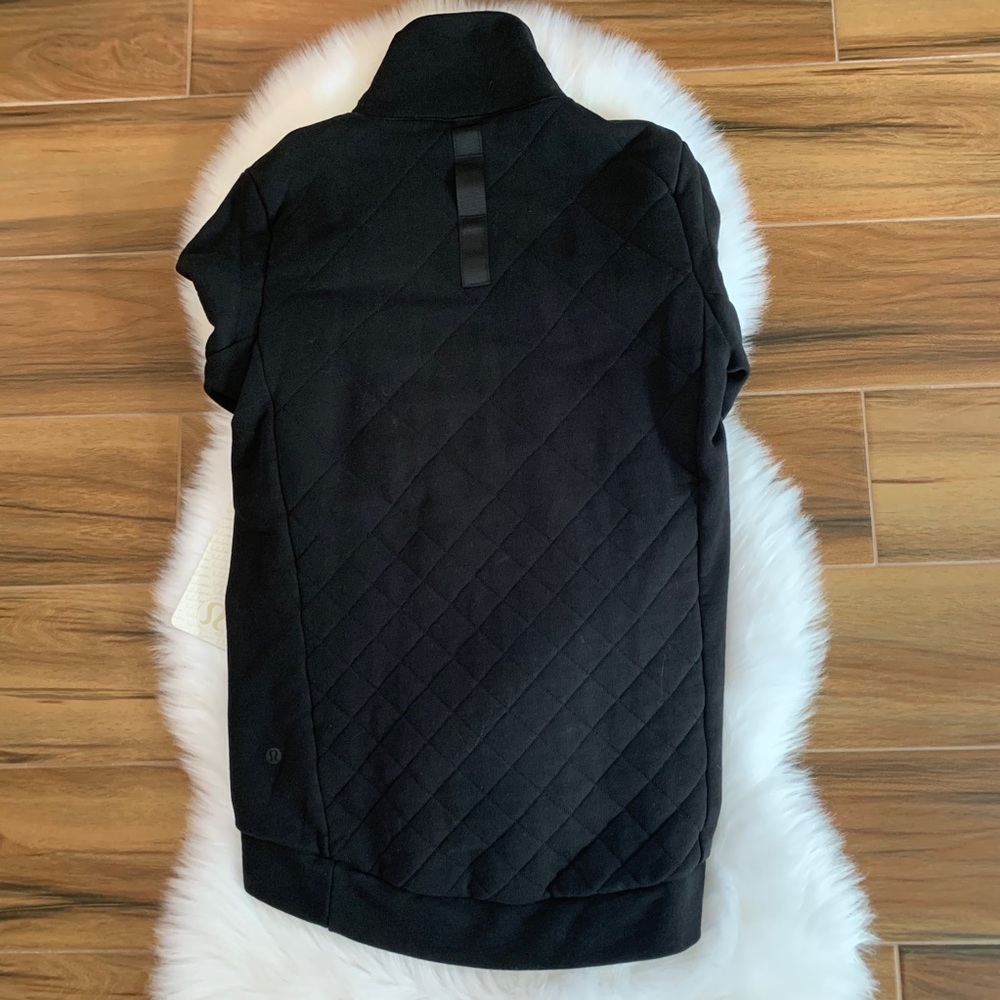Forever warm pullover black lululemon size 2 new - Picture 3 of 5